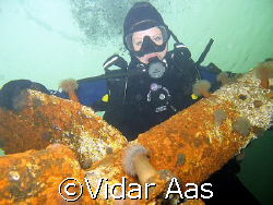 Wreck diving in the fjord. by Vidar Aas 